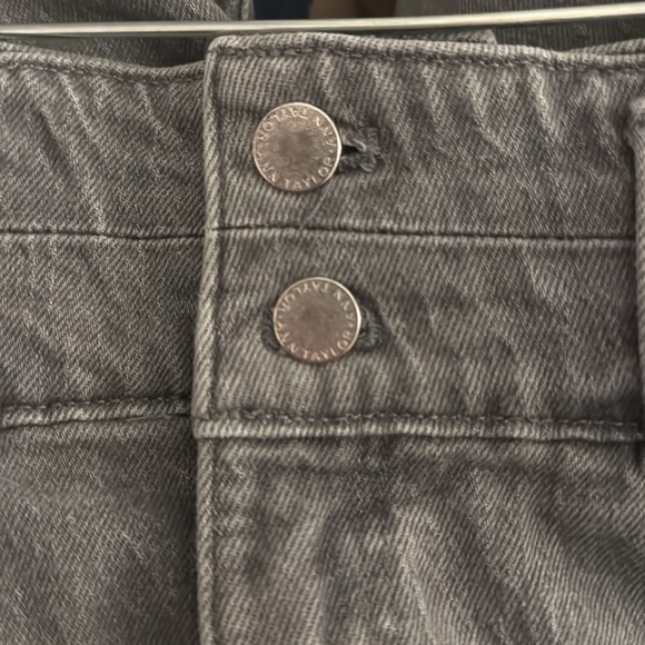 Ann Taylor Double Button Straight Crop Jean - Picture 3 of 4